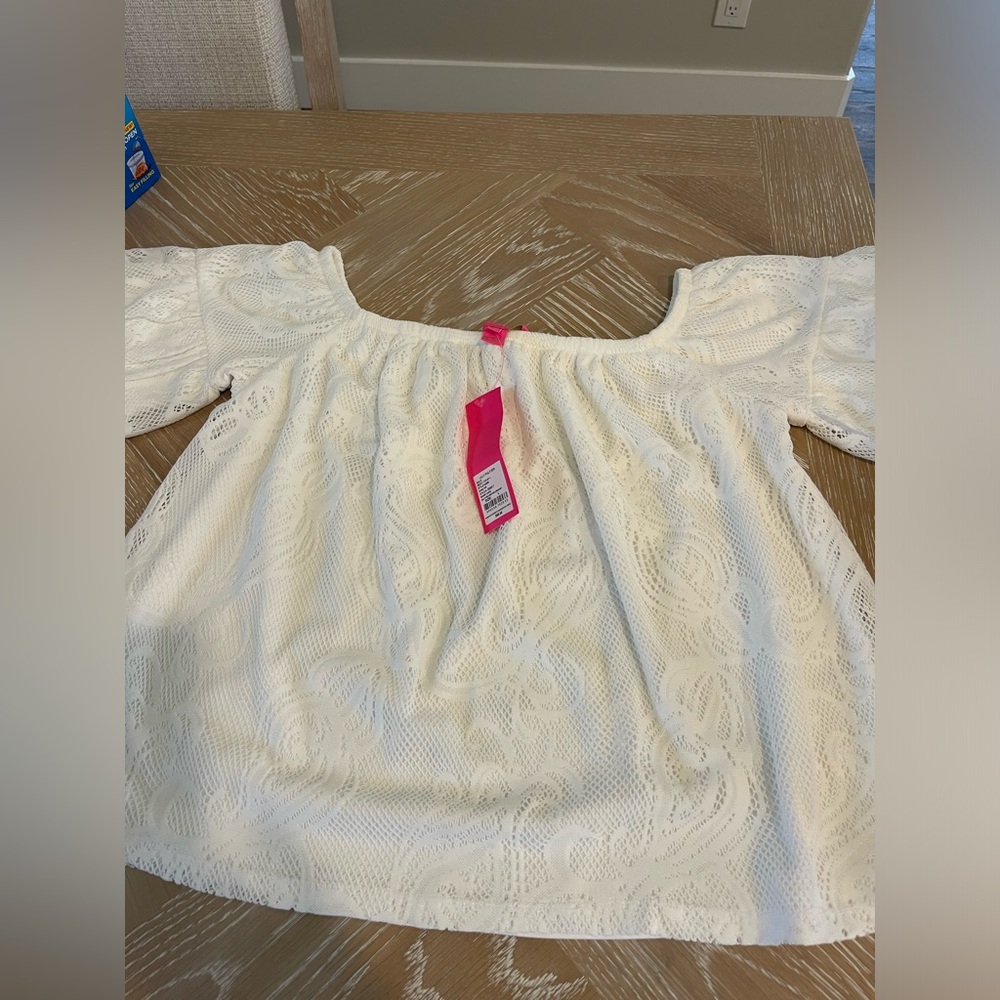 Lilly Pulitzer short sleeve resort white top